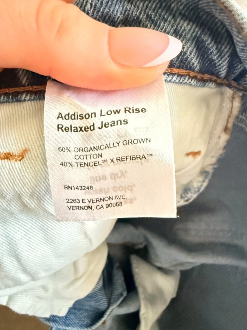 Reformation Jeans • Addison Low Rise Relaxed Jeans, Light Wash - Picture 6 of 6